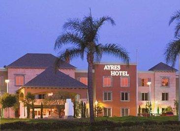 Ayres Country Inn and Suites - Costa Mesa
