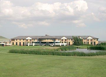 Five Lakes Hotel, Golf, Country Club and Spa