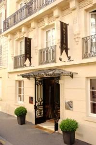 Le Marquis Hotel Paris