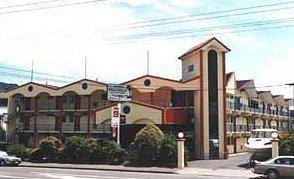 Picton Beachcomber Inn Hotel