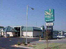 Quality Inn Trade Winds - Oklahoma City