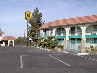 Super 8 Motel - Highway 99 - Fresno